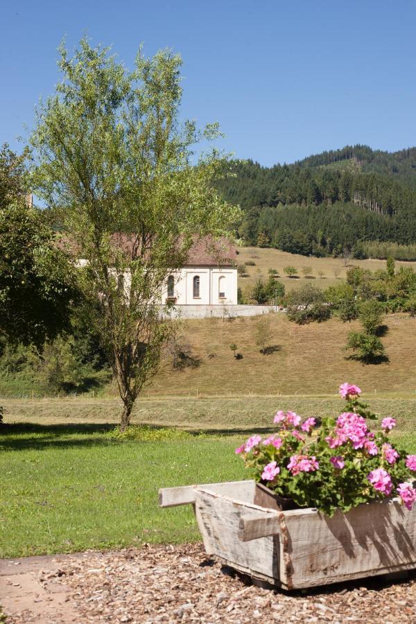 Moderne 2 Zi.-Fewo Blackforest Art Barrierefrei Naehe Freiburg Simonswald Dış mekan fotoğraf