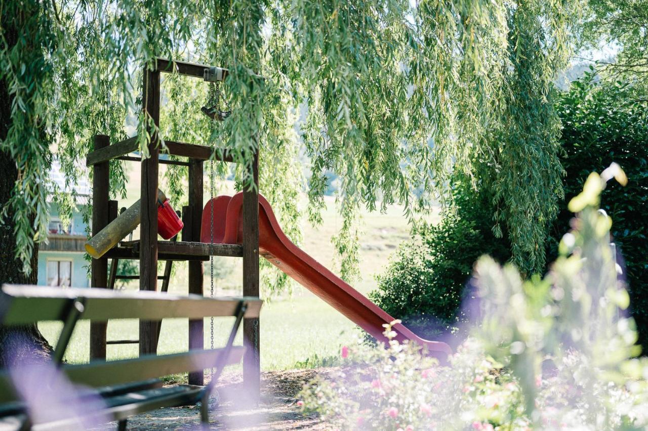 Moderne 2 Zi.-Fewo Blackforest Art Barrierefrei Naehe Freiburg Simonswald Dış mekan fotoğraf